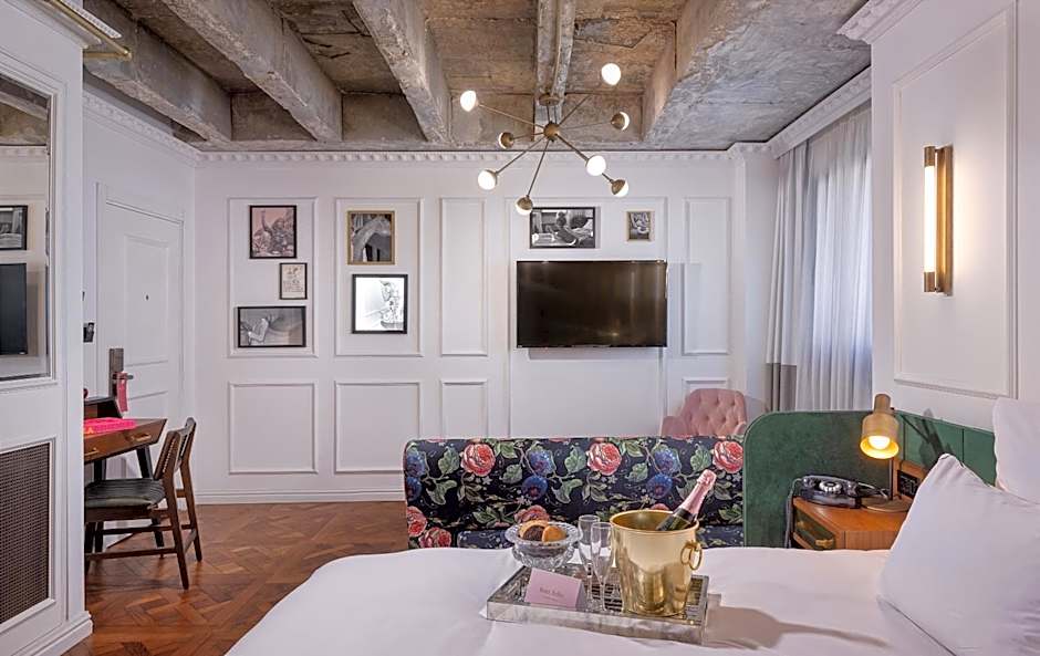 Brown BoBo, a member of Brown Hotels