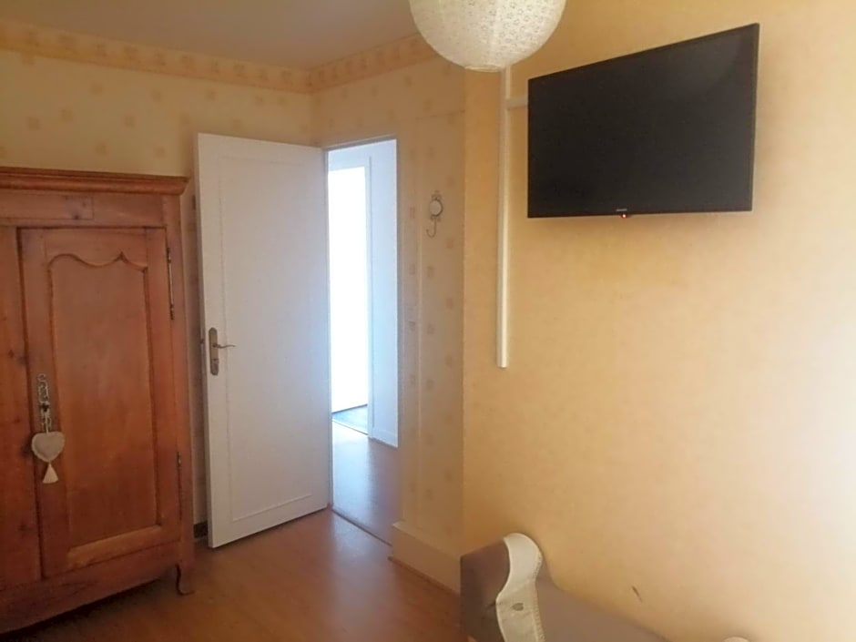 Maison D'hotes Les Vallees – Saint-Quentin-sur-le-Homme, IA