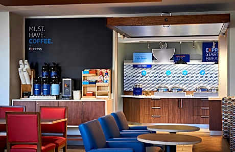 Holiday Inn Express And Suites Madison West - Middleton By IHG