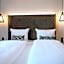 LOOM Hotel & Skybar