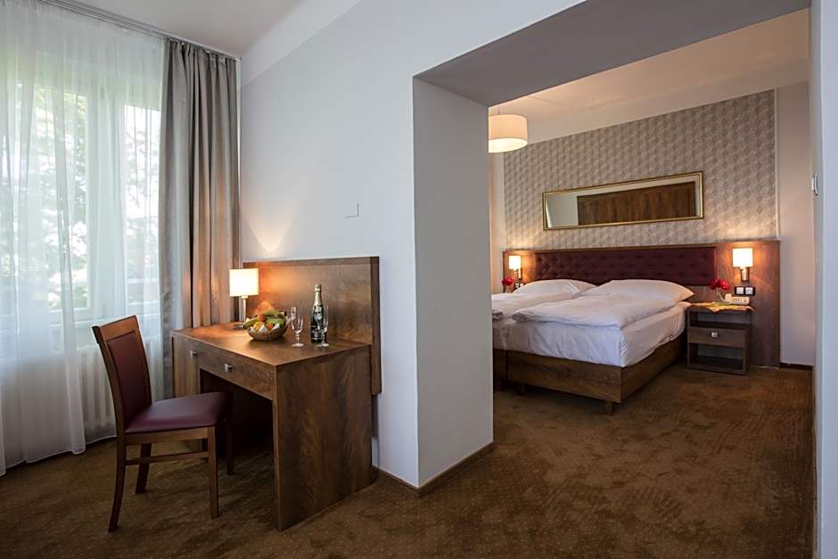 Hotel Bellevue Tlapak