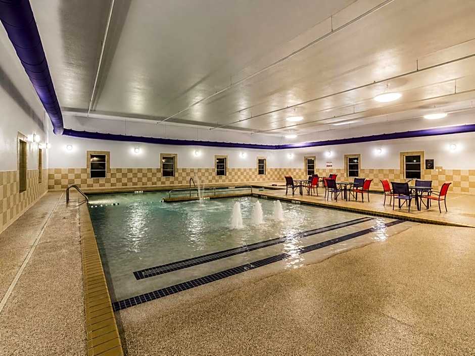 La Quinta Inn & Suites by Wyndham Fargo Medical Center