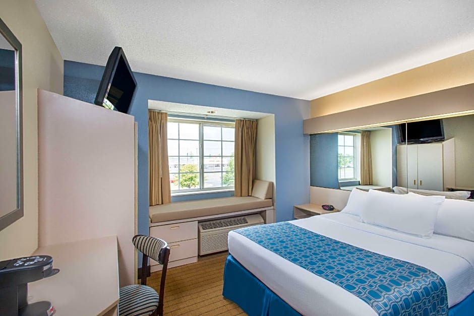 Microtel Inn & Suites By Wyndham Seneca Falls