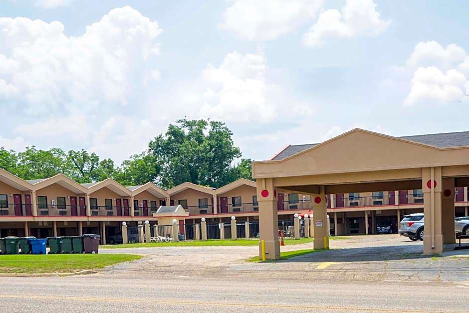 OYO Hotel Opp AL, Floral Hwy