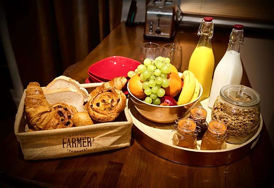 Luxurious Rural Cabin with Hot Tub