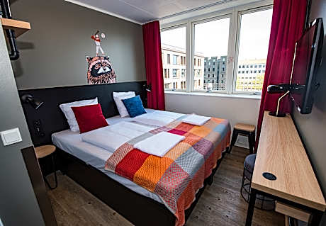 Superior King Bed