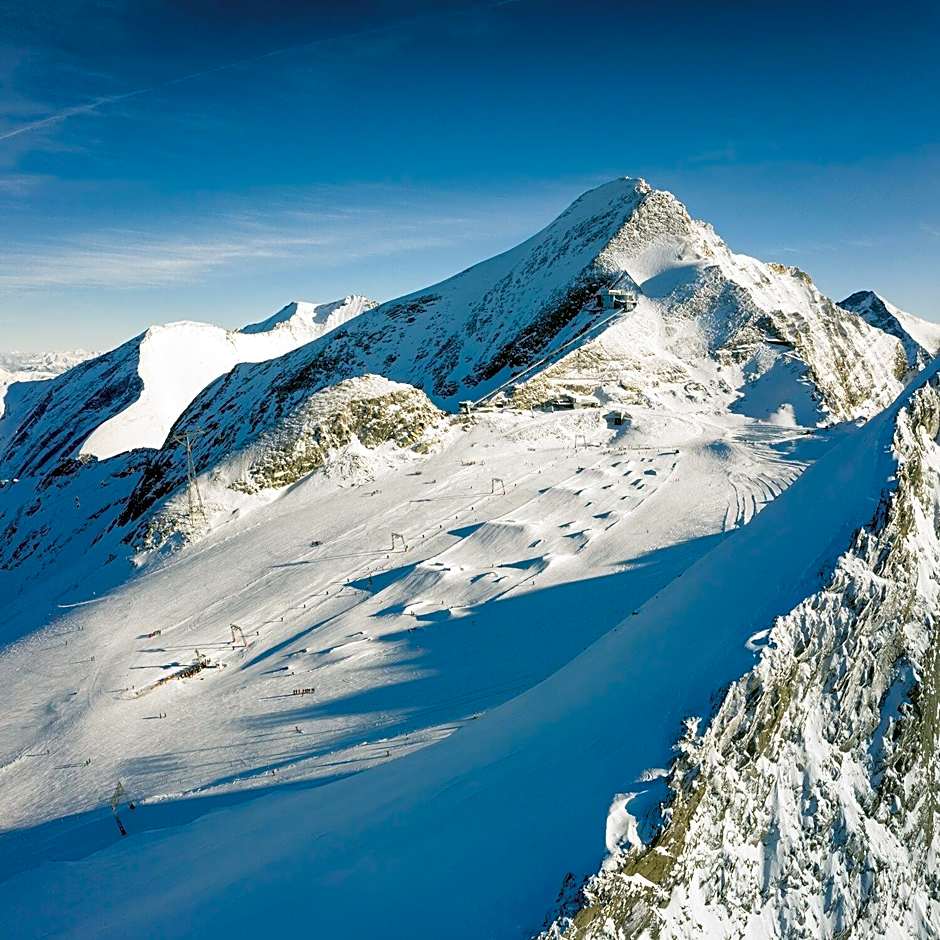 VÖTTER'S HOTEL in Kaprun am Kitzsteinhorn - Skibus direkt