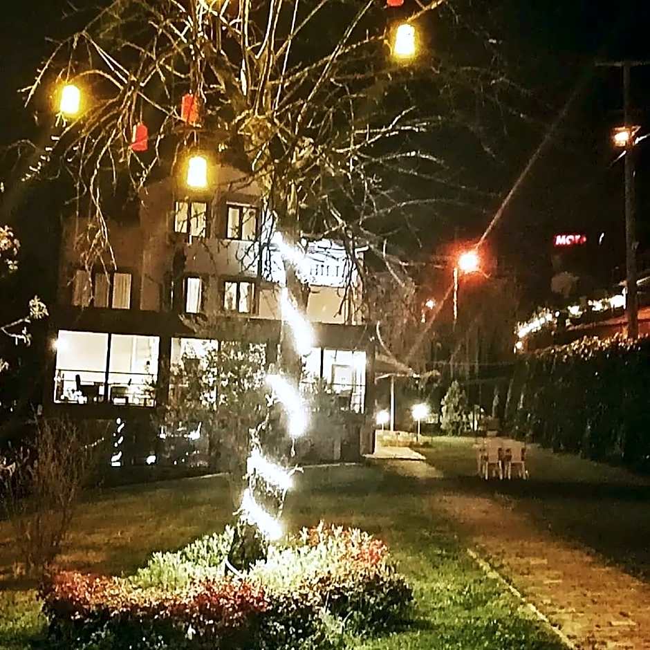 SNOW HİLL HOUSE Pansiyon