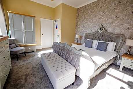 Deluxe Double Room with Bath