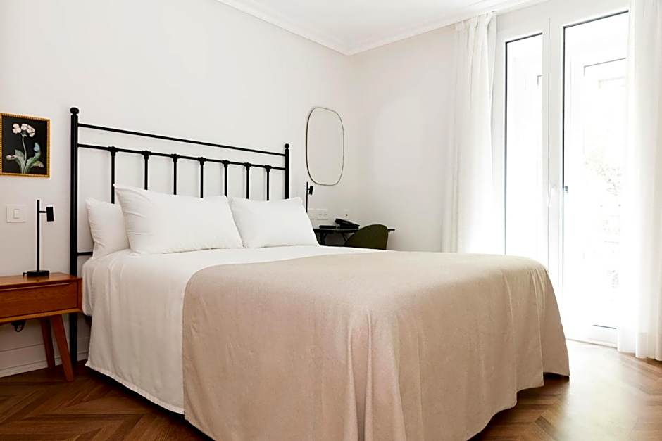 Photo 1 of 3 of Triple Room