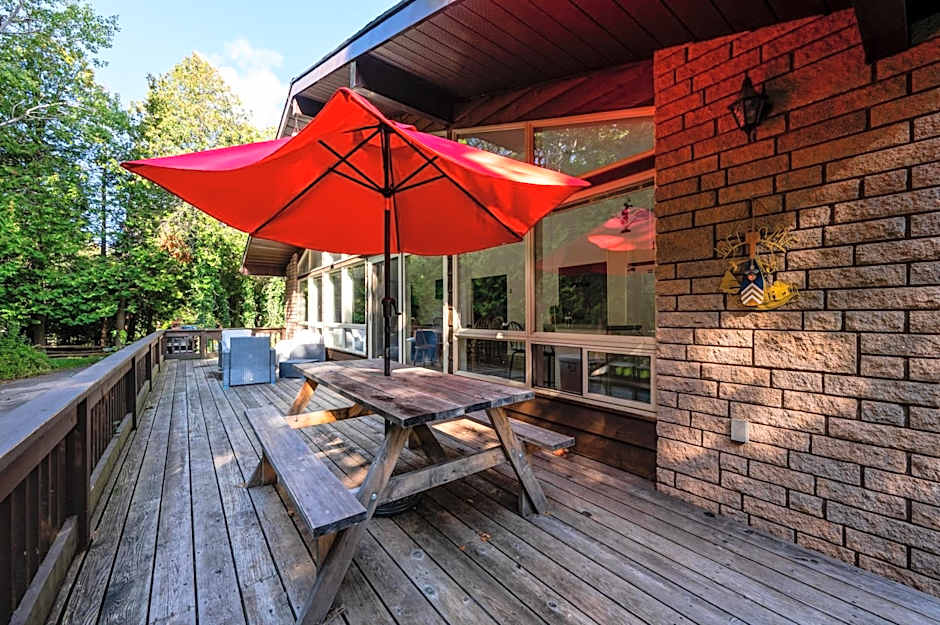 Evergreen Escape - Tobermory Chalet & Sauna