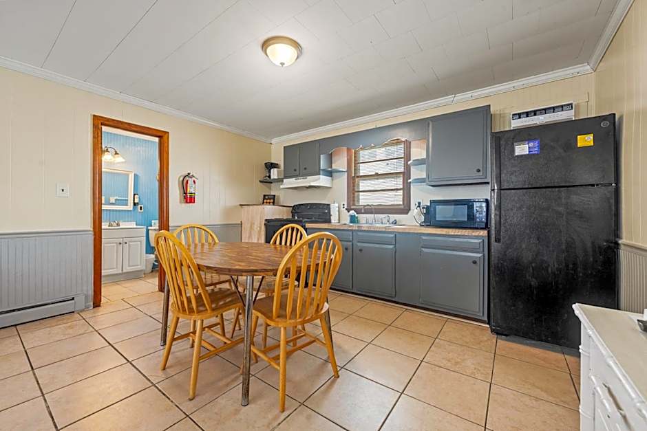 Oceanside Court by KEES Vacations