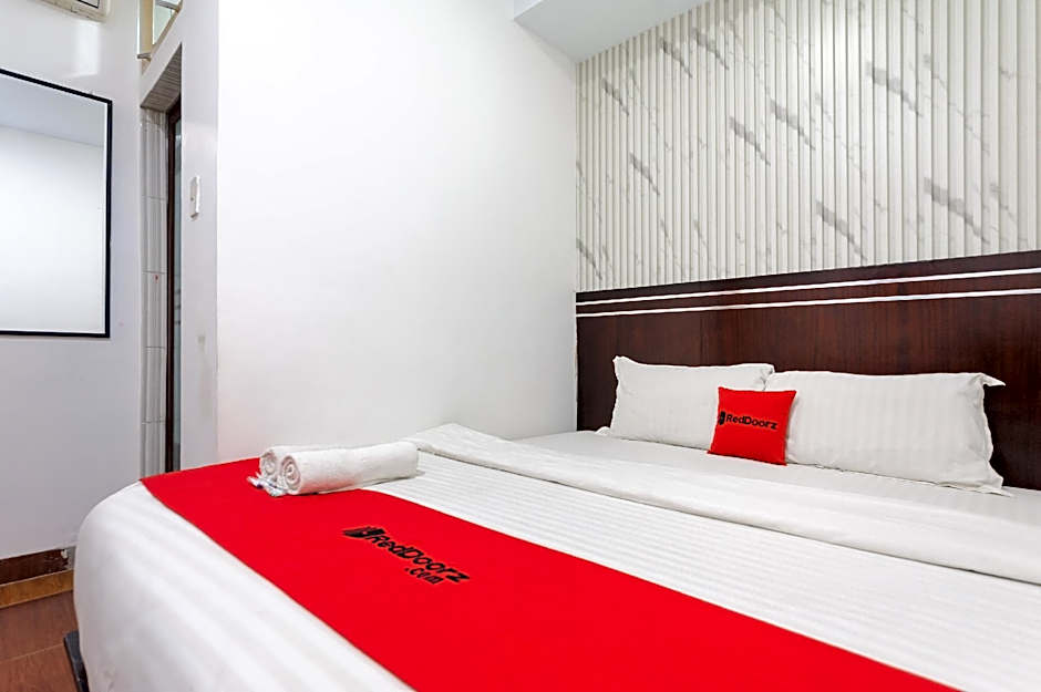 RedDoorz @ Best Hotel Jalan Dr. Sutomo Siantar