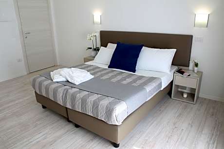 Double or Twin Room with Balcony