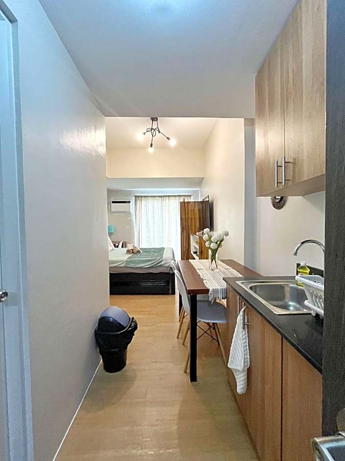 Best Condo Studio 24th Floor The Loop Tower CDO Lucky 4