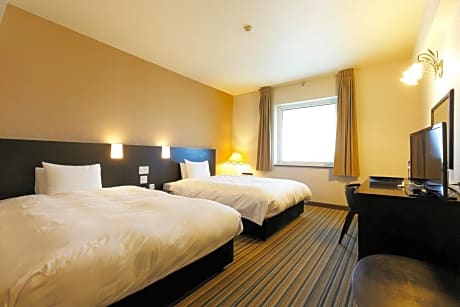 Standard Twin Room - Non-Smoking