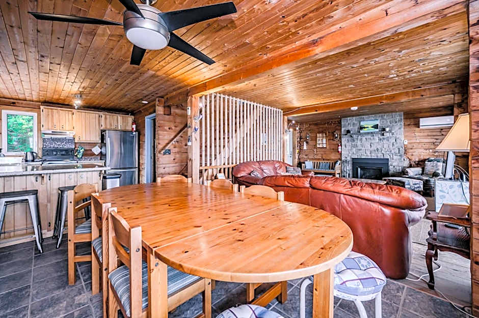 Norse Nook - Waterfront w Hot Tub & Sauna