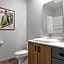 Edgewater Inn and Suites, an Ascend Collection Hotel