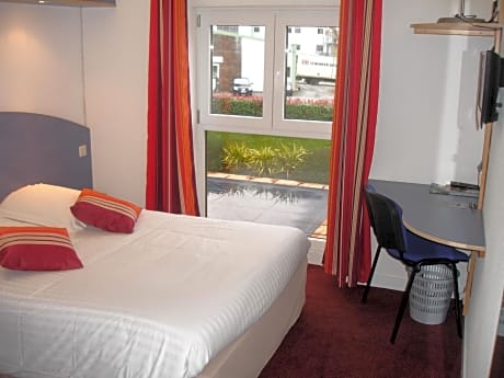 Family Stay - 2 Facing Rooms