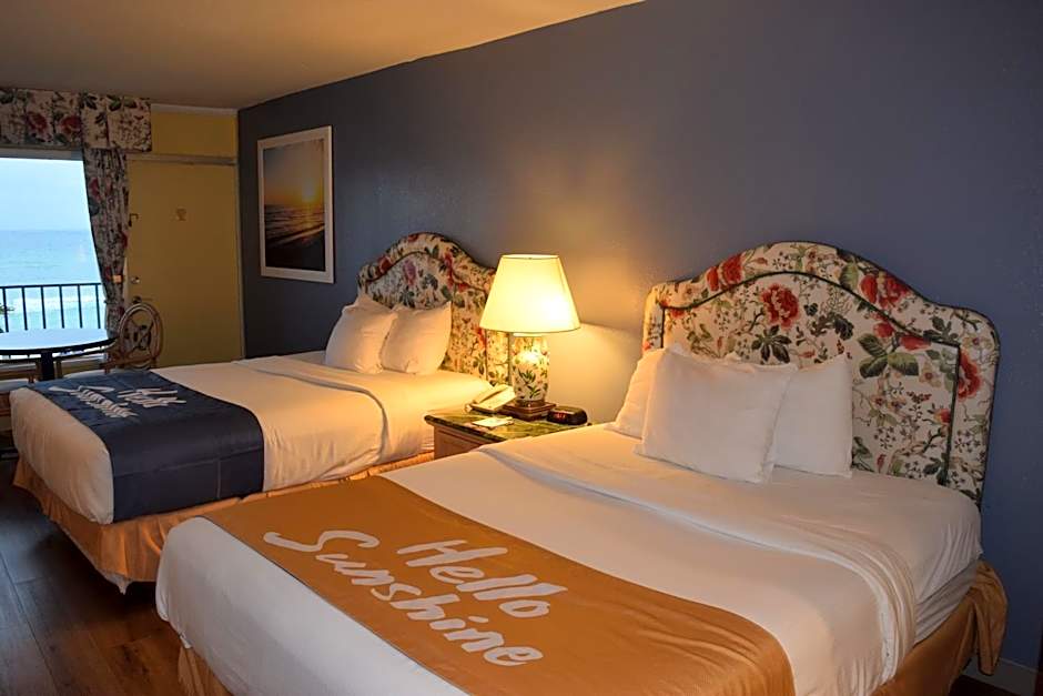 Days Inn by Wyndham Panama City Beach/Ocean Front