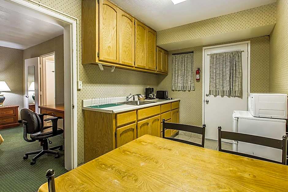 Quality Inn Near China Lake Naval Station
