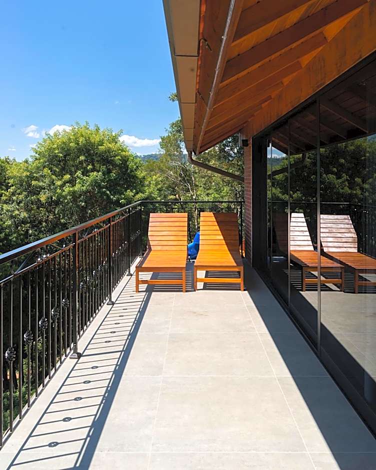 Vovô Emílio Chalés