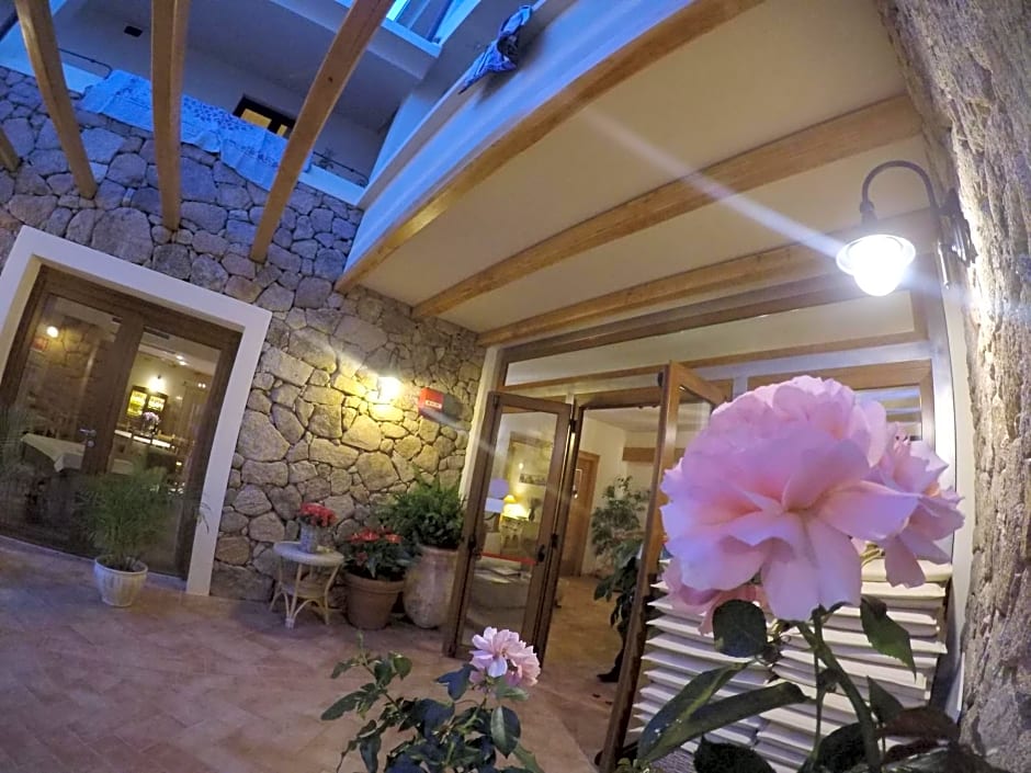 Hotel Villa Gustui Maris