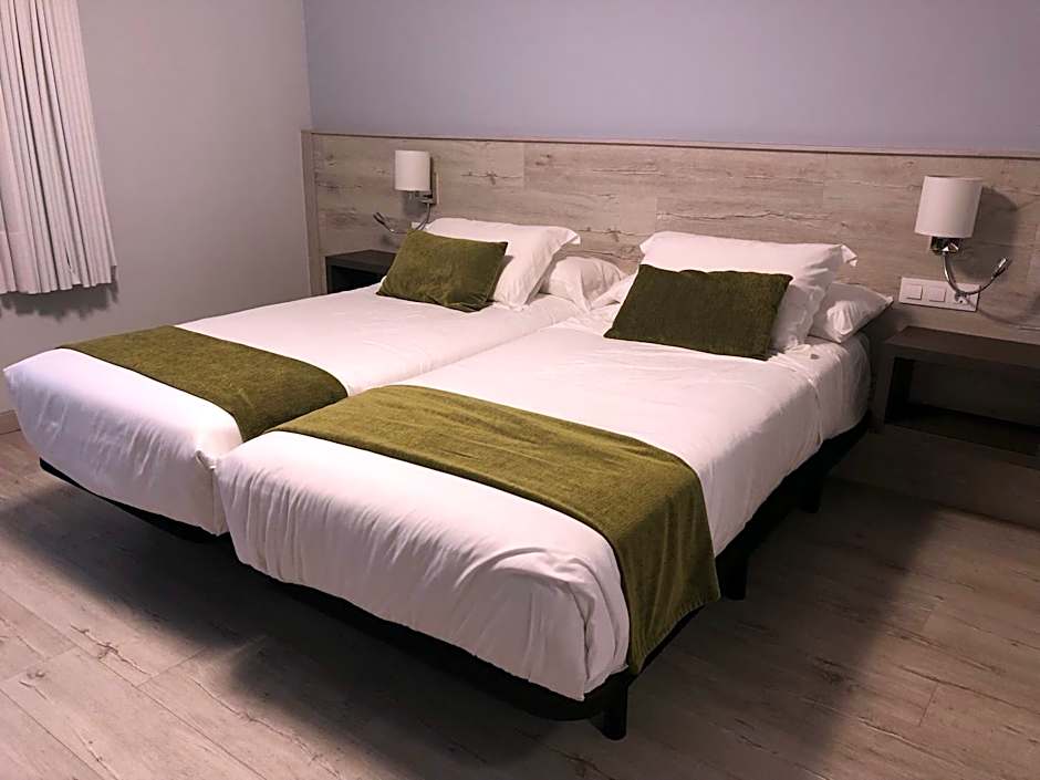 Hotel Restaurante El Montico