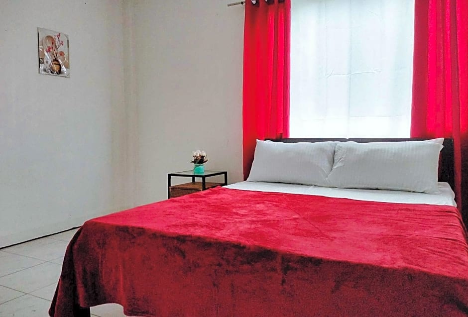 RedDoorz @ Rio Bella Lacson St. Bacolod