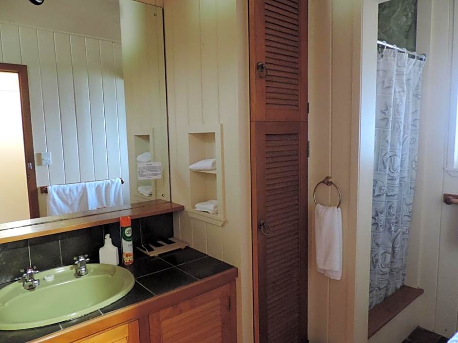 Waiheke Island Tawa Lodge - Adults Only