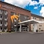 La Quinta Inn & Suites by Wyndham Cleveland - Airport North