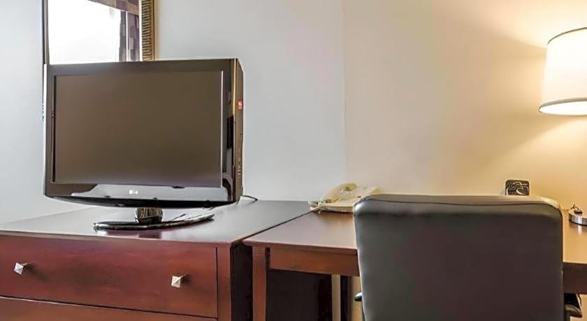 Quality Suites Jeffersonville - Louisville North