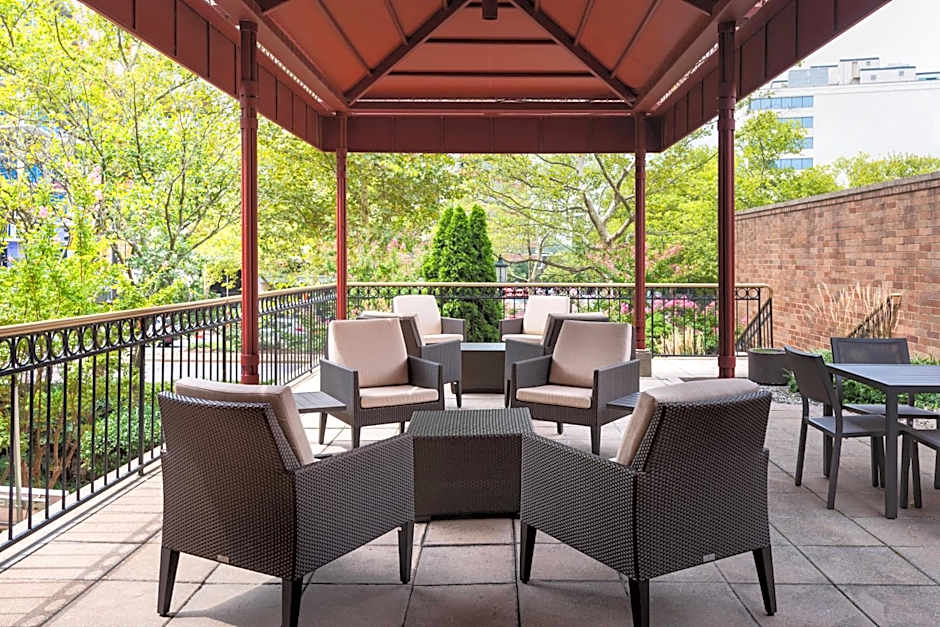 Residence Inn by Marriott Bethesda Downtown