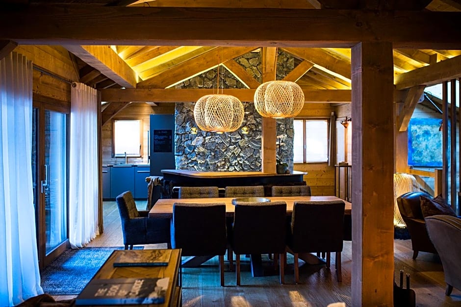 Au Coeur Du Village Hotel