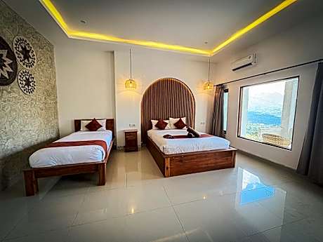Family Room with Mountain View