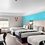 La Quinta Inn & Suites by Wyndham Raymondville