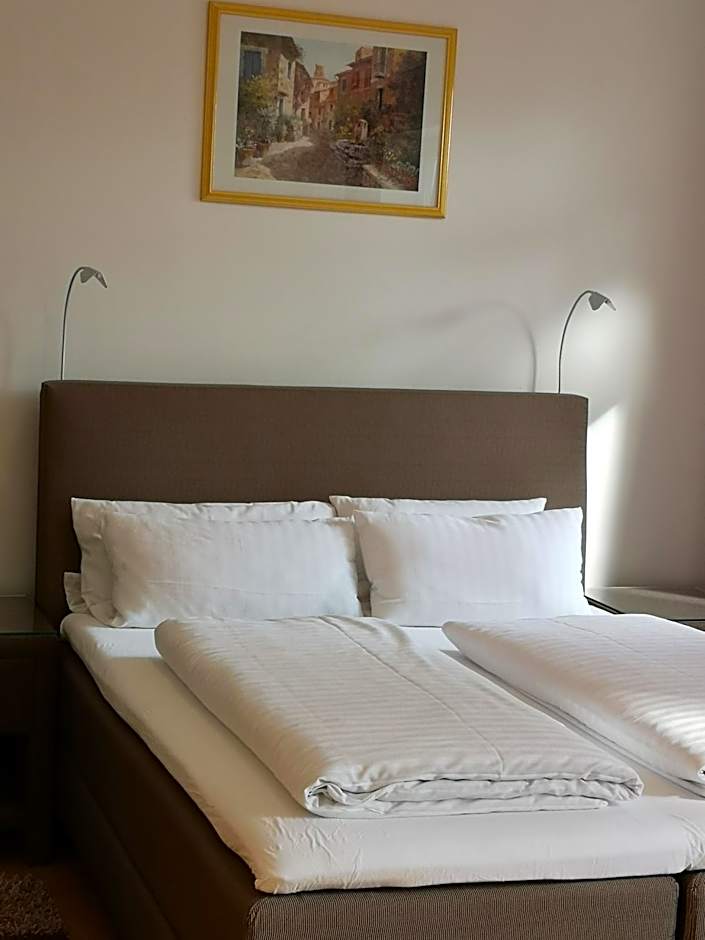 Tuniberg Restaurant Hotel