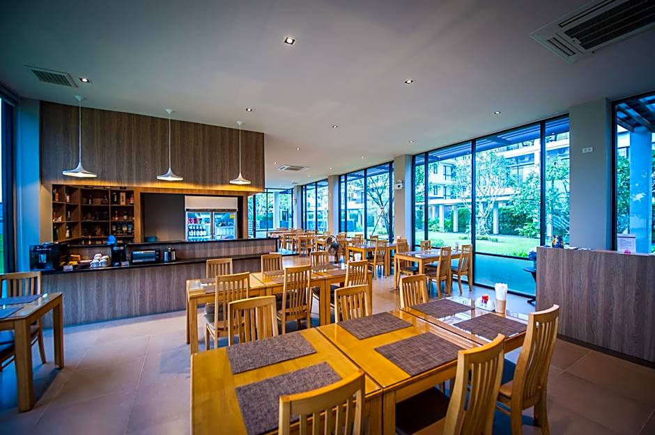 Burgundy Residence 304