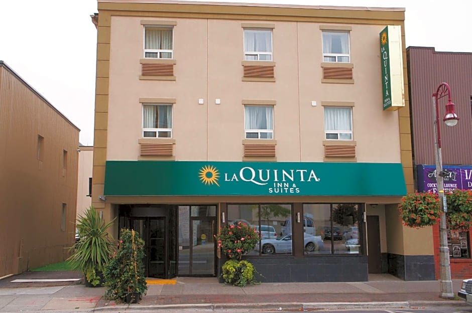 La Quinta Inn & Suites by Wyndham Oshawa