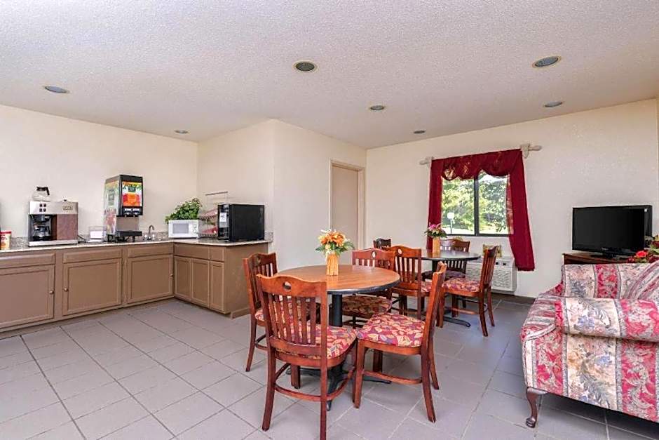 Baymont by Wyndham Acworth