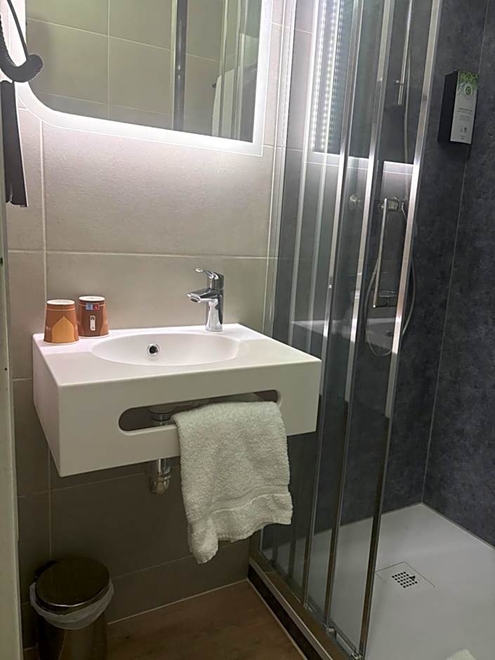 Kyriad Lille Gare - Grand Palais