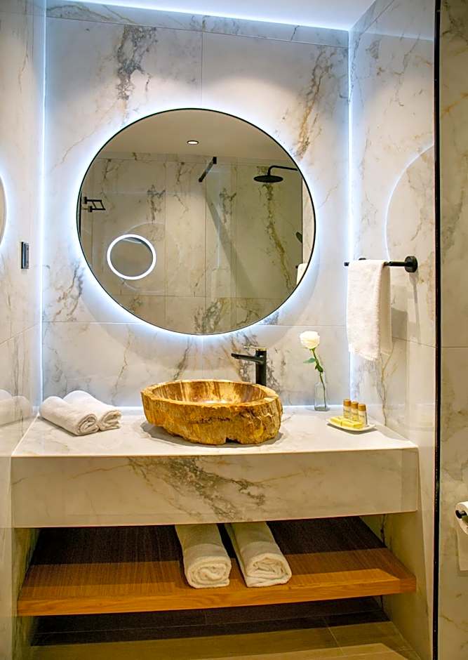 Asterias Beach Hotel