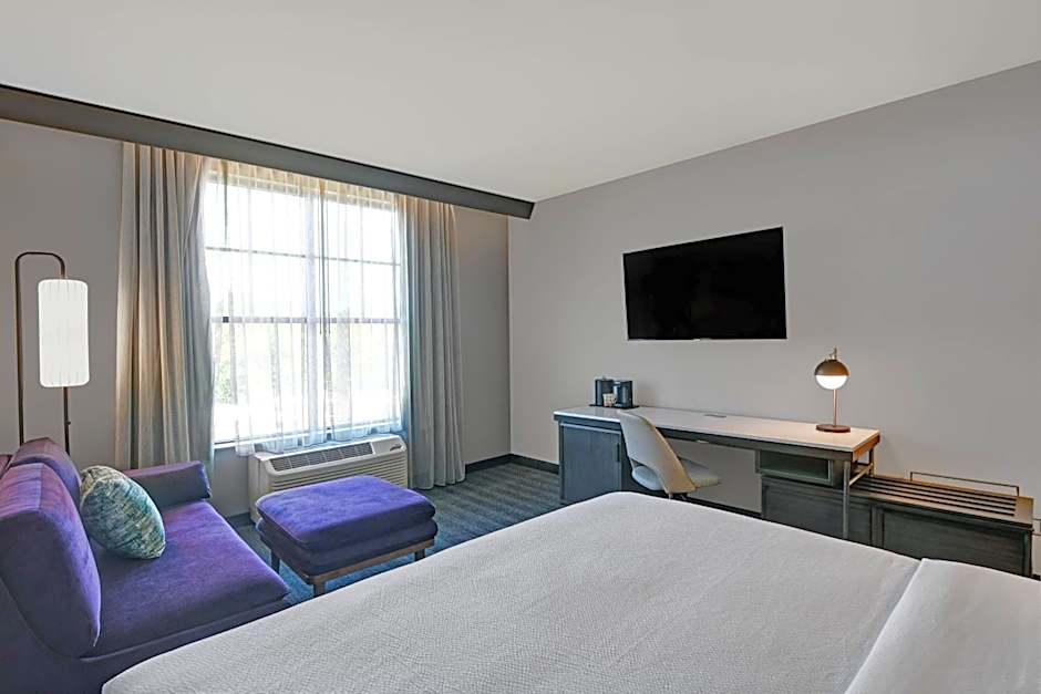 Courtyard by Marriott® Manhattan Aggieville