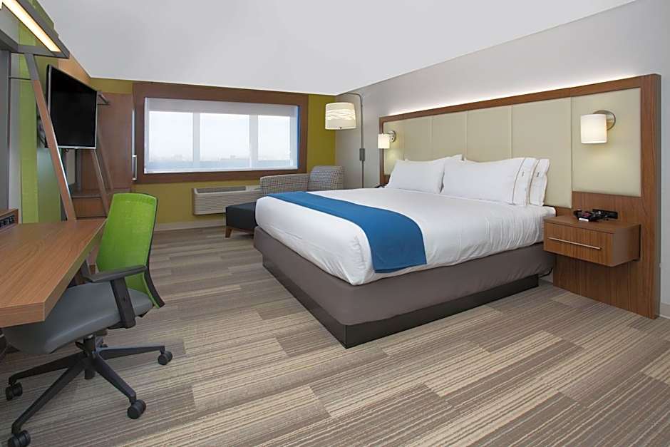 Holiday Inn Express & Suites - Milledgeville By IHG