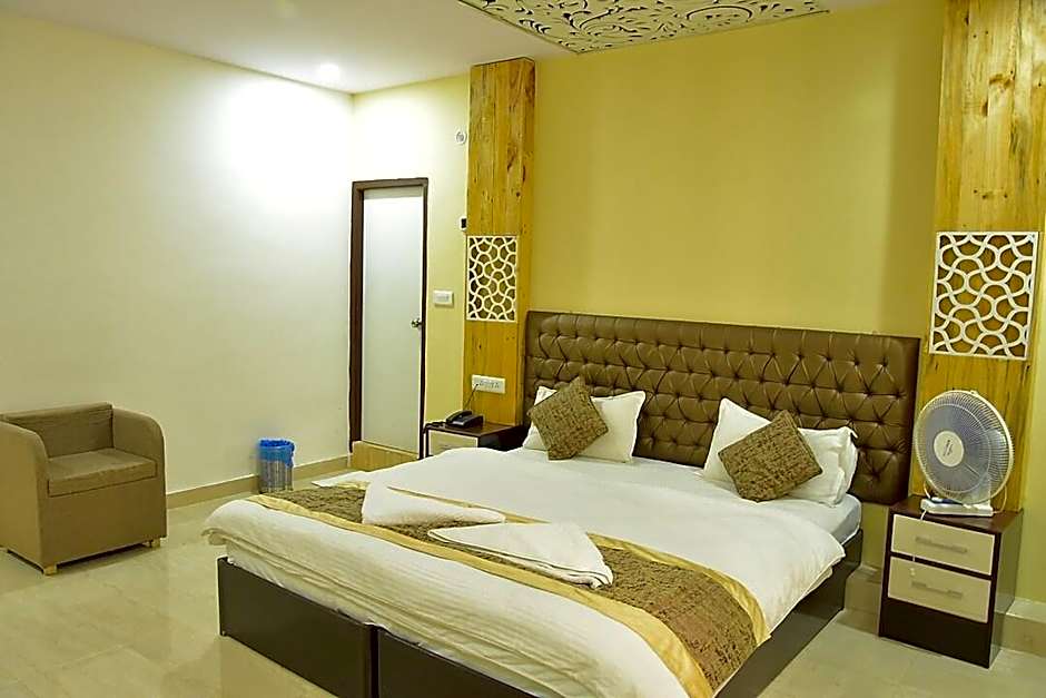 Hotel Sarweshwary