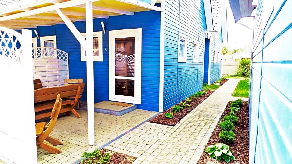 Błękitne domki przy morzu