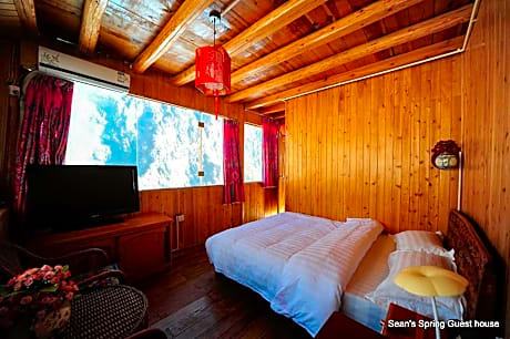 Deluxe King Bed