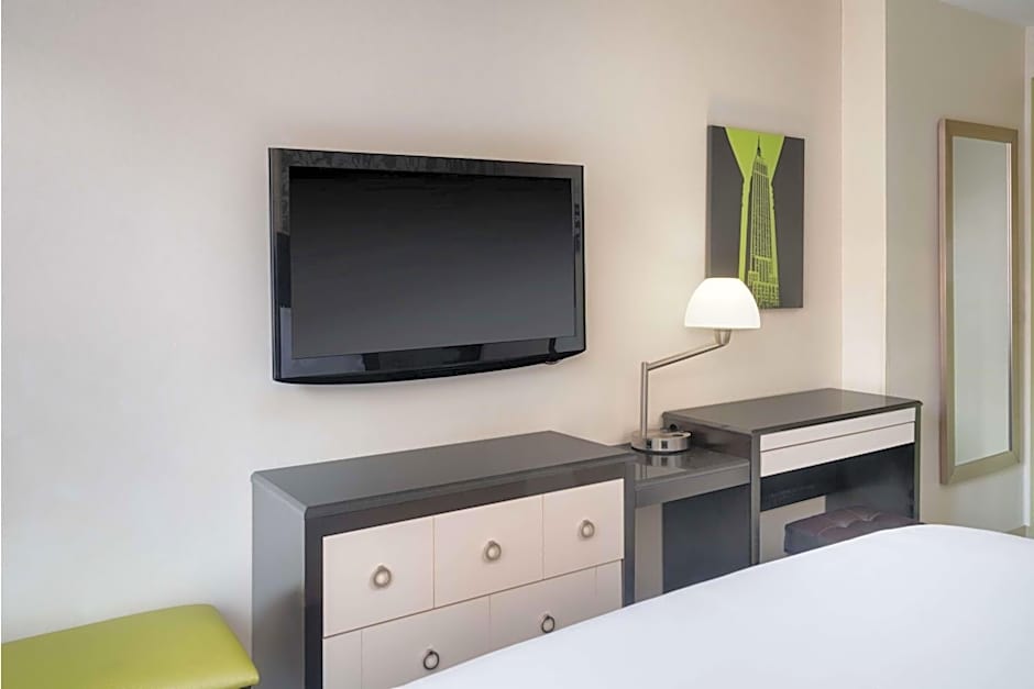 Best Western Premier Herald Square
