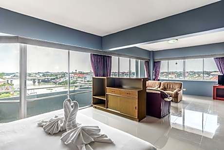 Executive Suite River View