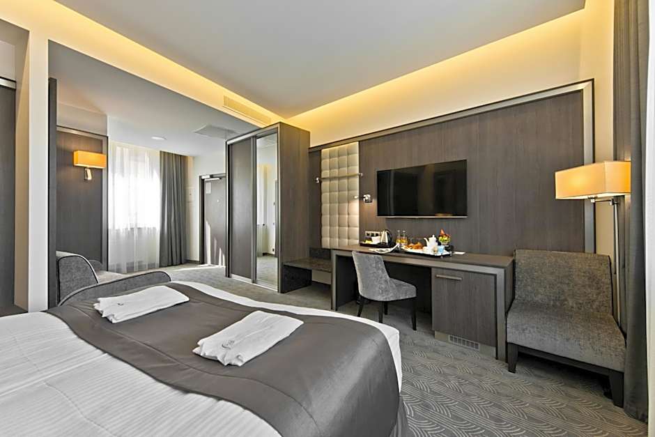 Congress Avenue Hotel